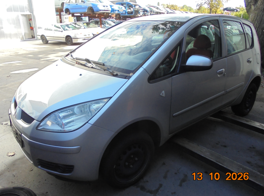Mitsubishi Colt Z30