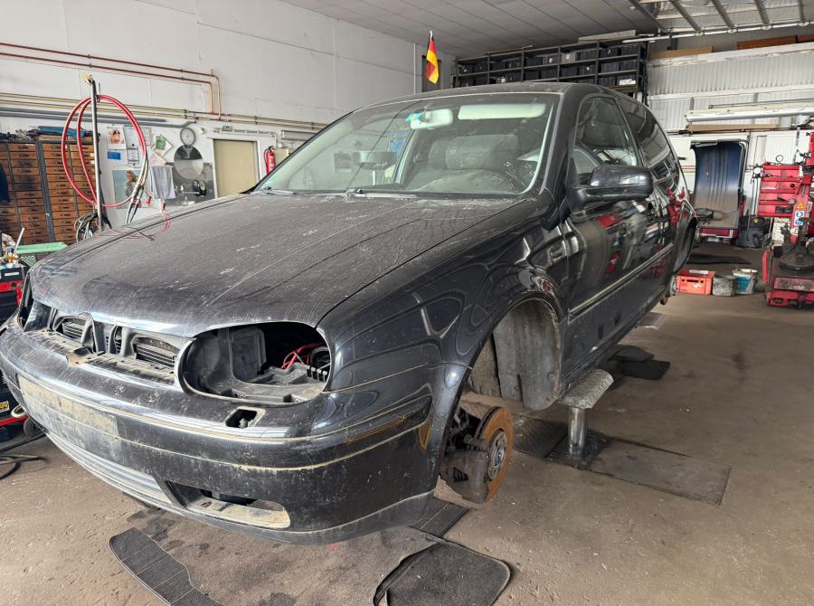 VW Golf 4