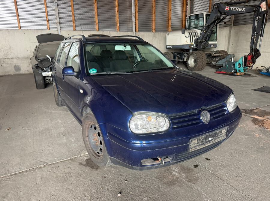 VW Golf 4