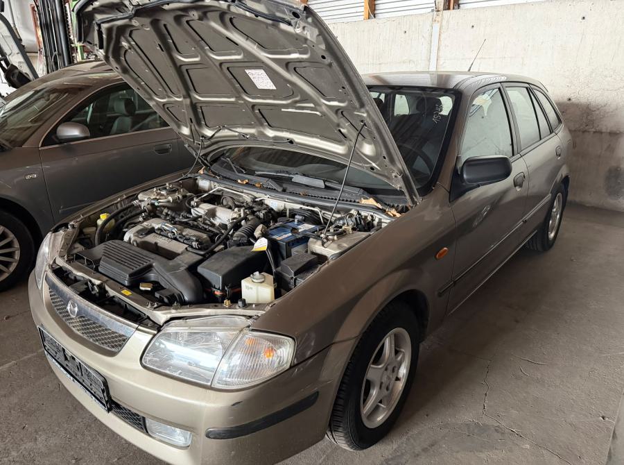 Mazda 323 
